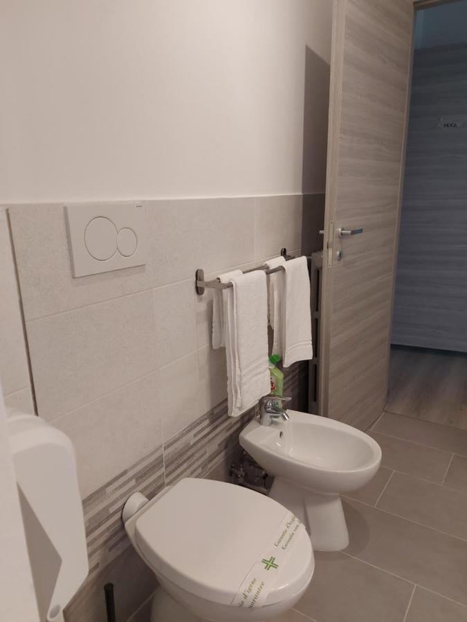 Fare Bnb - Room Del Parco Ρέτζιο Εμίλια Εξωτερικό φωτογραφία