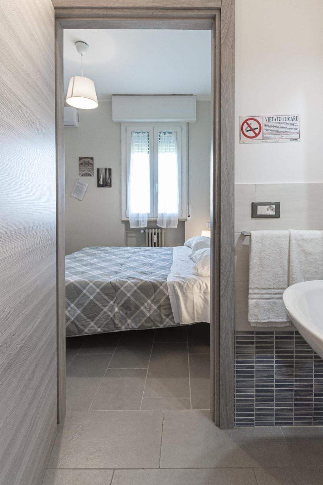 Fare Bnb - Room Del Parco Ρέτζιο Εμίλια Εξωτερικό φωτογραφία